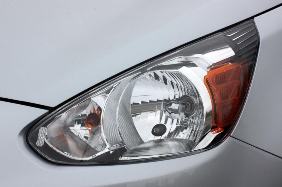  Mitsubishi Mirage 2014 года  (фото 38 из 39)